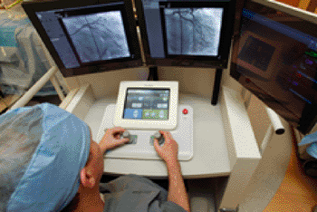 Imagen: Una cabina intervencionista CorPath 200 (Foto cortesía de Corindus Vascular Robotics).